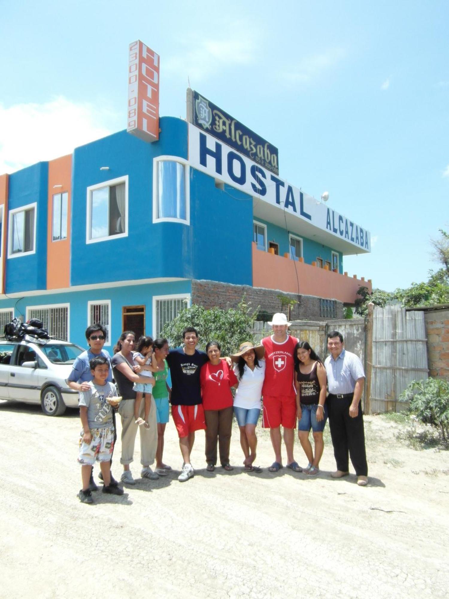 Hostal Alcazaba Puerto López Esterno foto